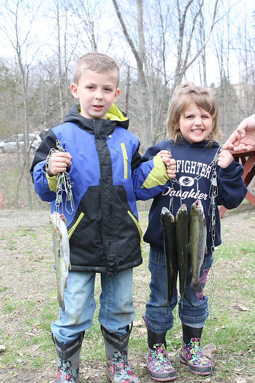 Collyn and Morgan Lane, ages 6 and 4 of Pleasant Valley, caught 3 fish.