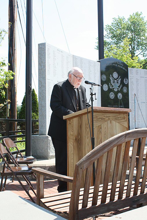 Father John Backes of St. Stanislaus Kostka Church