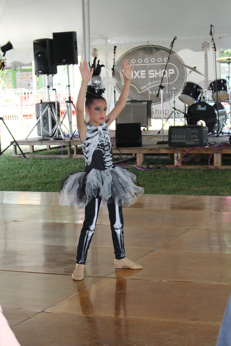 Aaliyah Hogan age 6 (Talent Show Dance)